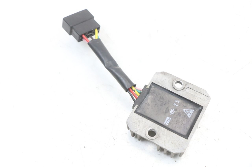 photo de REGULATEUR CHARGE KYMCO AGILITY 4T 50 (2018 - 2022) - Autre angle de vue