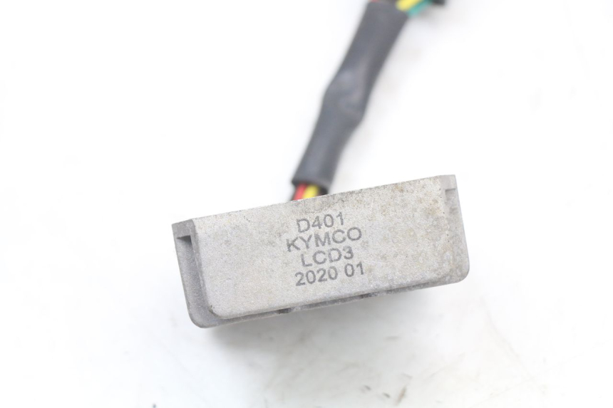 photo de REGULATEUR CHARGE KYMCO AGILITY 4T 50 (2018 - 2022) - Gros plan technique