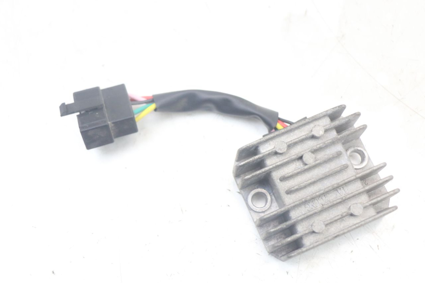 photo de REGULATEUR CHARGE KYMCO AGILITY 4T 50 (2018 - 2022) - Vue principale