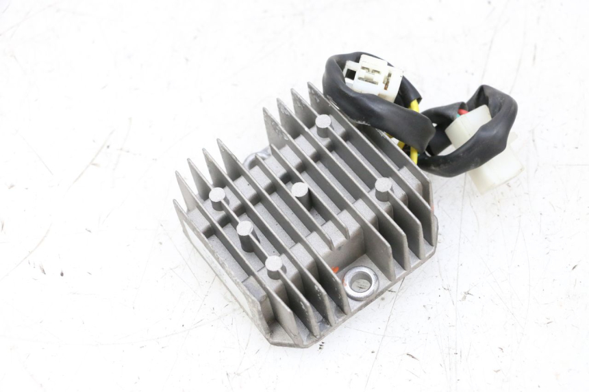 photo de REGULATEUR CHARGE KYMCO AGILITY 4T 50 (2018 - 2022) - Vue principale