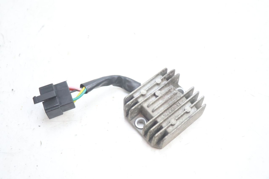 photo de REGULATEUR CHARGE KYMCO AGILITY 4T 50 (2018 - 2022) - Vue principale