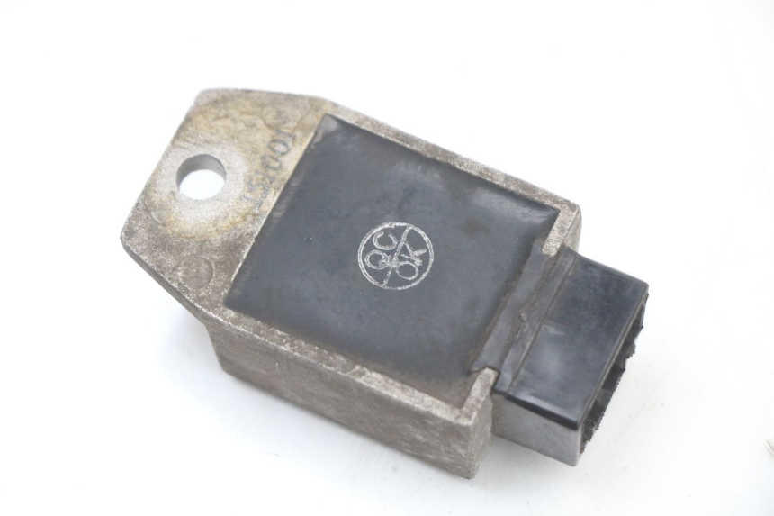 photo de REGULATEUR CHARGE KYMCO AGILITY CARRY 50 (2011 - 2020) - Autre angle de vue