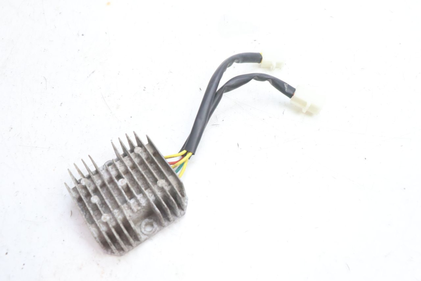 photo de REGULATEUR CHARGE KYMCO AGILITY CITY 16P 125 (2015 - 2024) - Vue principale