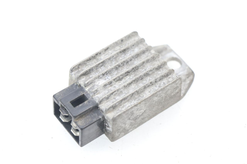 photo de REGULATEUR CHARGE KYMCO AGILITY PREMIUM 50 (2007 - 2010) - Vue principale