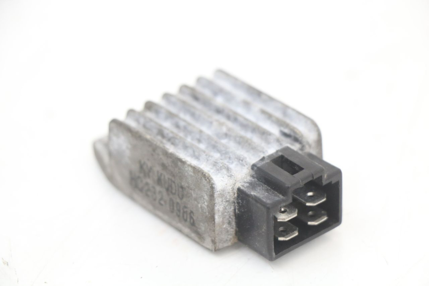 photo de REGULATEUR CHARGE KYMCO AGILITY PREMIUM 50 (2007 - 2010) - Détail de la pièce