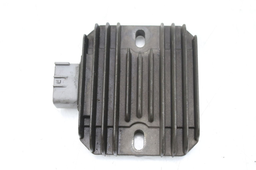 photo de RÉGULATEUR DE CHARGE SUZUKI AN BURGMAN 400 (2006 - 2010) - Zoom état d’usage