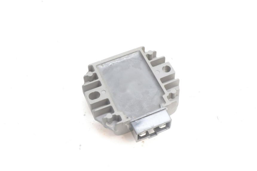 photo de REGULATEUR CHARGE APRILIA ATLANTIC S 125 (2010 - 2013) - Zoom état d’usage
