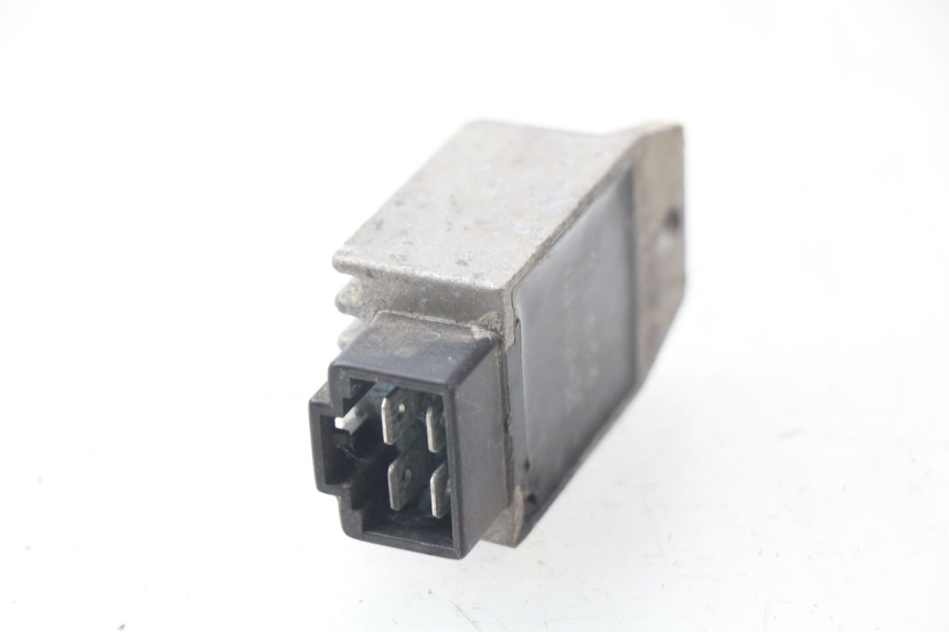 photo de RÉGULATEUR DE CHARGE JONWAY AZTRAL 125 (2008 - 2017) - Détail de la pièce