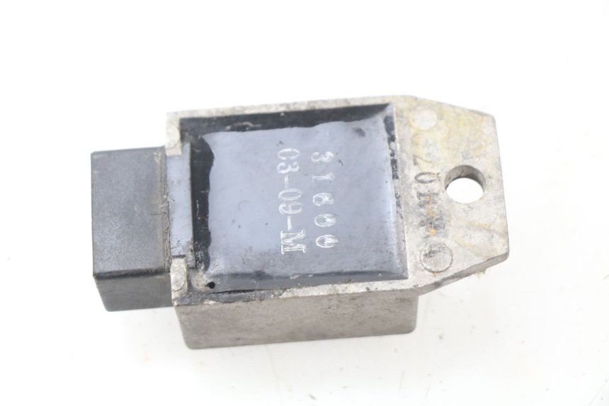 photo de RÉGULATEUR DE CHARGE JONWAY AZTRAL 125 (2008 - 2017) - Zoom état d’usage