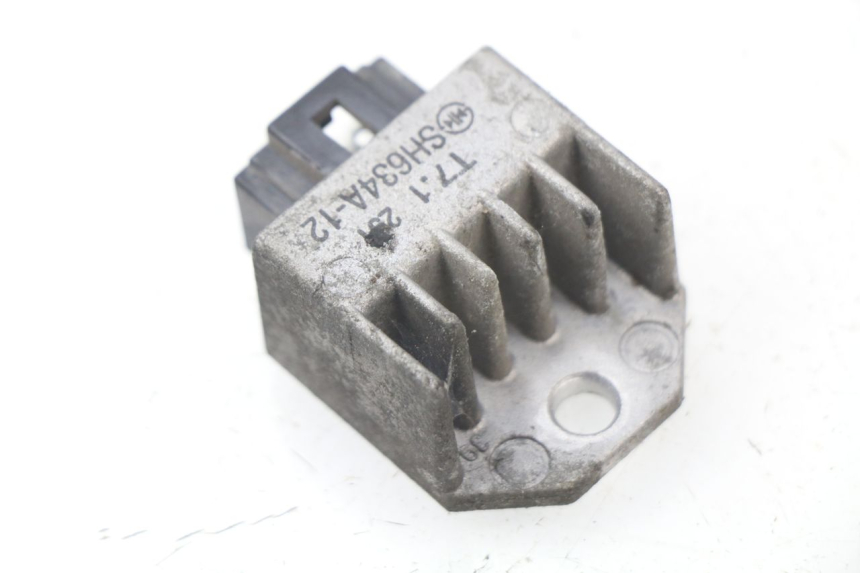photo de REGULATEUR CHARGE HONDA BALI EX 100 (1996 - 2000) - Détail de la pièce