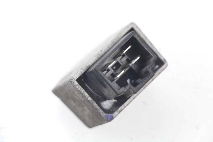 photo de REGULATEUR CHARGE HONDA BALI EX 100 (1996 - 2000) - Zoom état d’usage