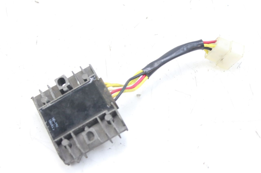 photo de REGULATEUR CHARGE WILDLANDER BISCUIT 125 (2004 - 2010) - Détail de la pièce