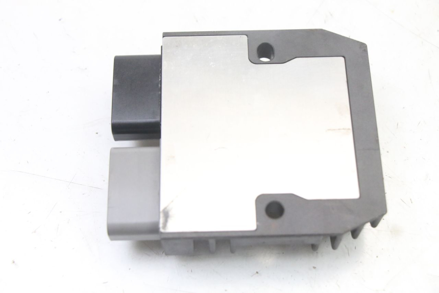 photo de REGULATEUR CHARGE BMW S RR ABS S1000RR 1000 (2015 - 2018) - Autre angle de vue
