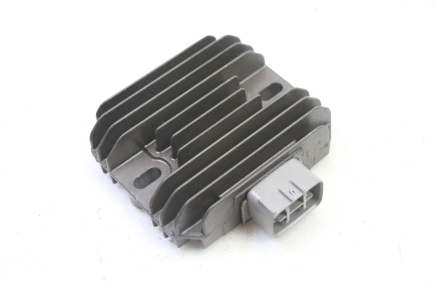 photo de REGULATEUR CHARGE SUZUKI BURGMAN 125 (2007 - 2014) - Vue principale