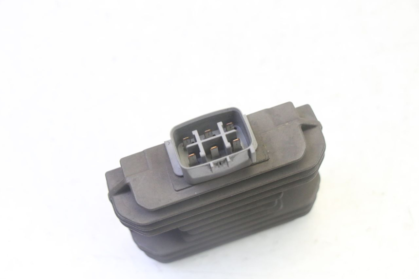 photo de REGULATEUR CHARGE SUZUKI BURGMAN 125 (2007 - 2014) - Zoom état d’usage