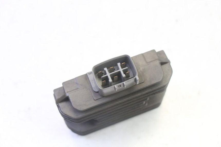 photo de REGULATEUR CHARGE SUZUKI BURGMAN 125 (2007 - 2014) - Zoom état d’usage