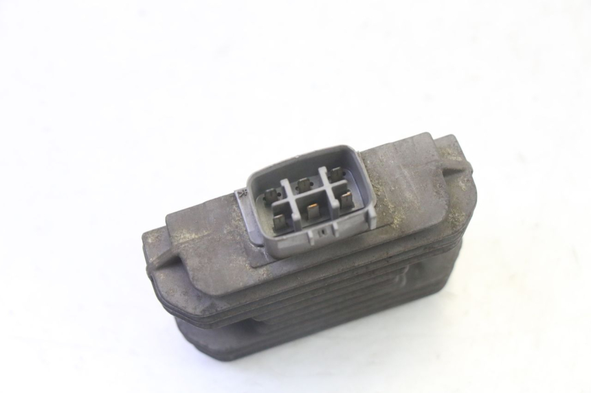 photo de REGULATEUR CHARGE SUZUKI BURGMAN 125 (2007 - 2014) - Zoom état d’usage