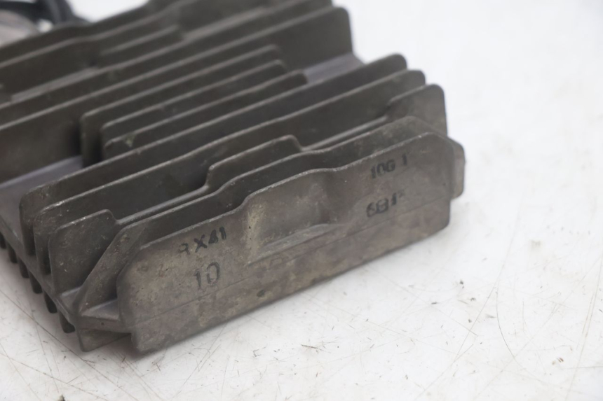 photo de REGULATEUR CHARGE SUZUKI BURGMAN EXECUTIVE ABS 650 (2006 - 2012) - Zoom état d’usage
