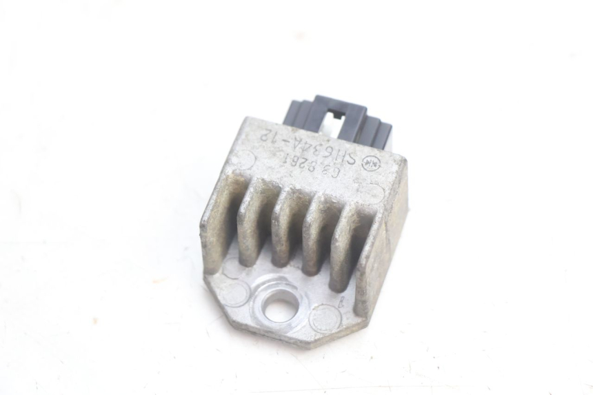 photo de REGULATEUR CHARGE PEUGEOT BUXY 50 (1993 - 1998) - Détail de la pièce