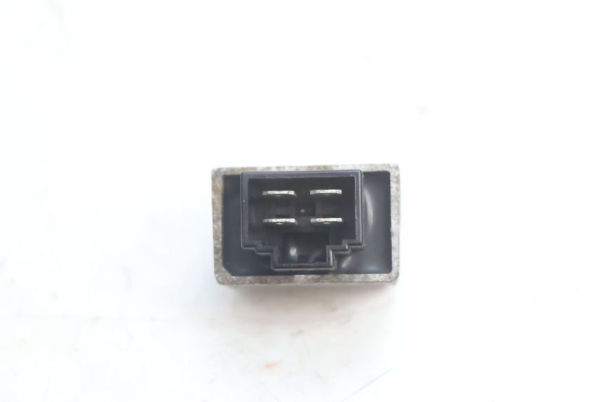 photo de REGULATEUR CHARGE PEUGEOT BUXY 50 (1993 - 1998) - Zoom état d’usage