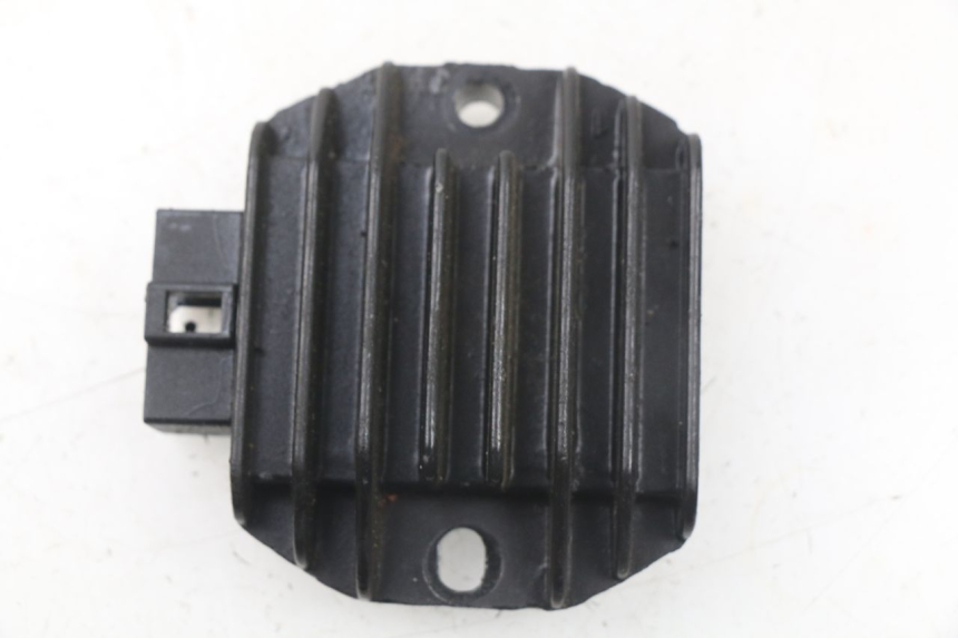 photo de REGULATEUR CHARGE YAMAHA BW'S BWS 125 (2010 - 2013) - Vue principale