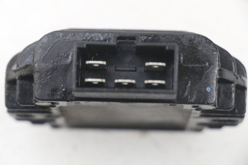 photo de REGULATEUR CHARGE YAMAHA BW'S BWS 125 (2010 - 2013) - Détail de la pièce