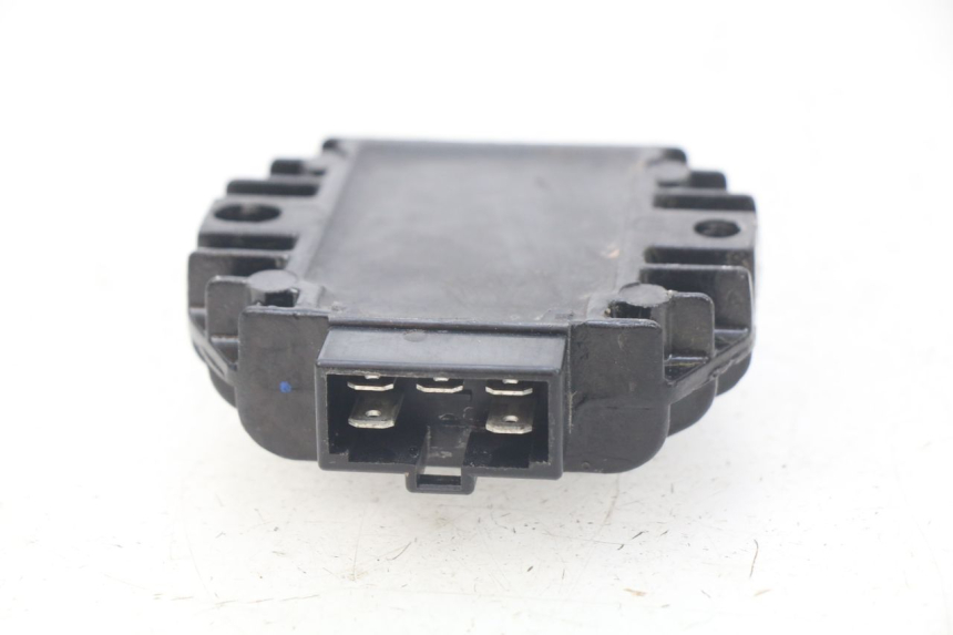 photo de REGULATEUR CHARGE YAMAHA BW'S BWS 125 (2010 - 2013) - Détail de la pièce