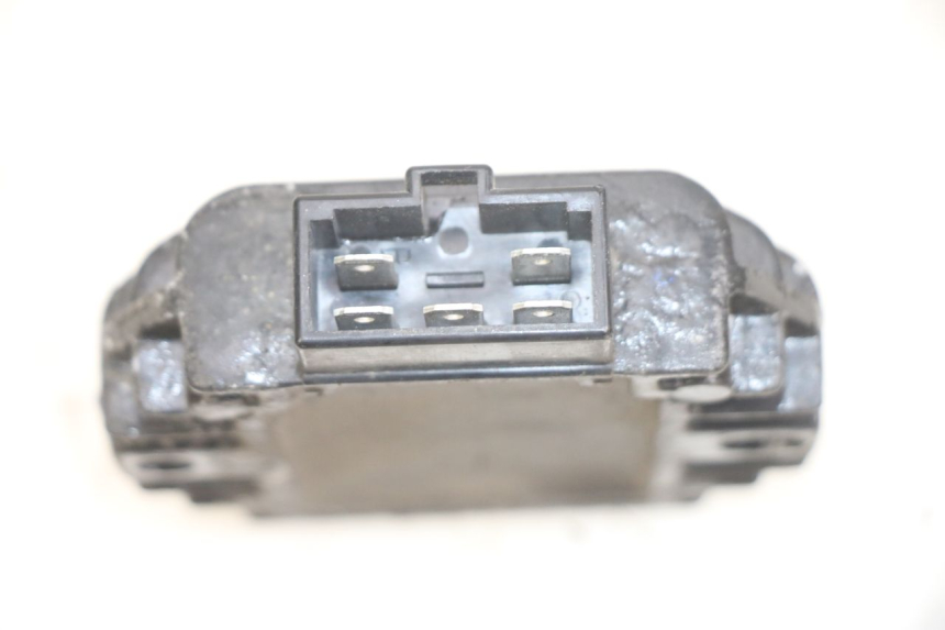 photo de REGULATEUR CHARGE YAMAHA BW'S BWS 125 (2010 - 2013) - Détail de la pièce