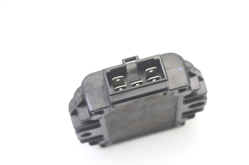 photo de REGULATEUR CHARGE YAMAHA BW'S BWS 125 (2010 - 2013) - Zoom état d’usage