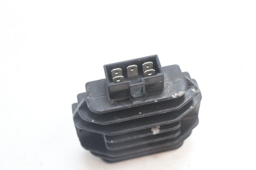 photo de REGULATEUR CHARGE YAMAHA BW'S BWS 125 (2010 - 2013) - Zoom état d’usage