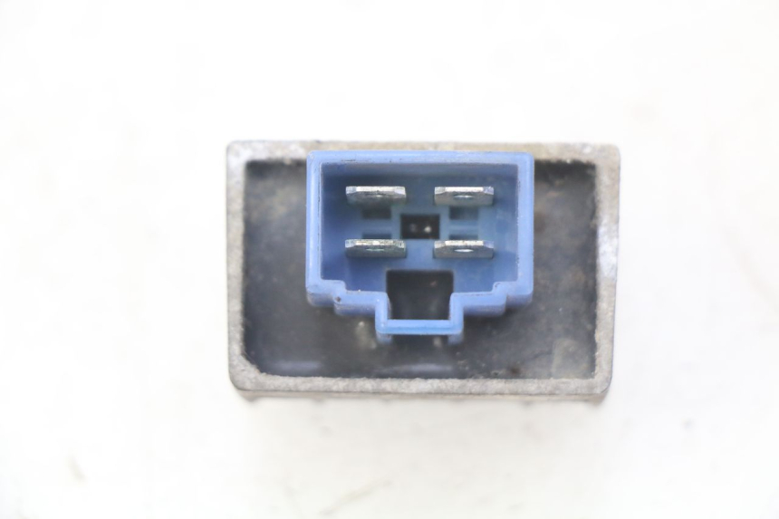 photo de REGULATEUR CHARGE YAMAHA BW'S NAKED 50 (2008 - 2019) - Zoom état d’usage