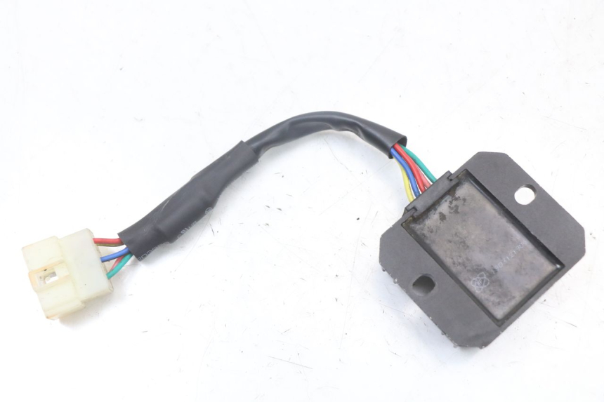 photo de REGULATEUR CHARGE ARCHIVE CAFE RACER 4T 50 (2019 - 2024) - Autre angle de vue