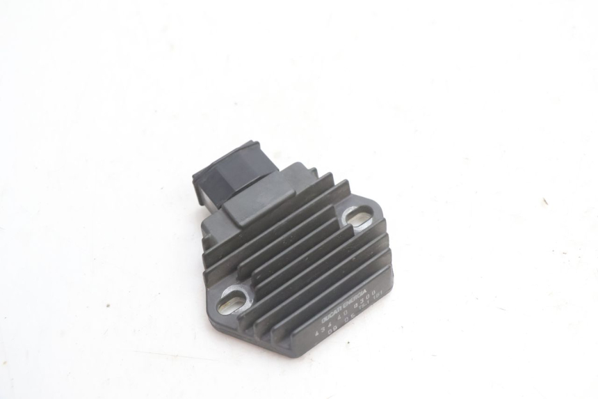 photo de REGULATEUR CHARGE HONDA CB F HORNET 600 (2005 - 2006) - Détail de la pièce
