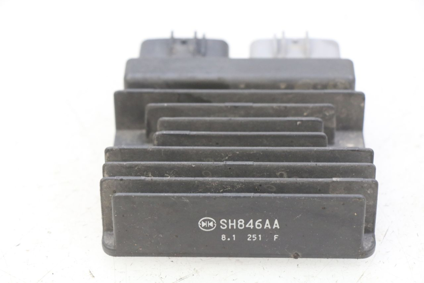 photo de REGULATEUR CHARGE HONDA CB R 1000 (2018 - 2023) - Zoom état d’usage