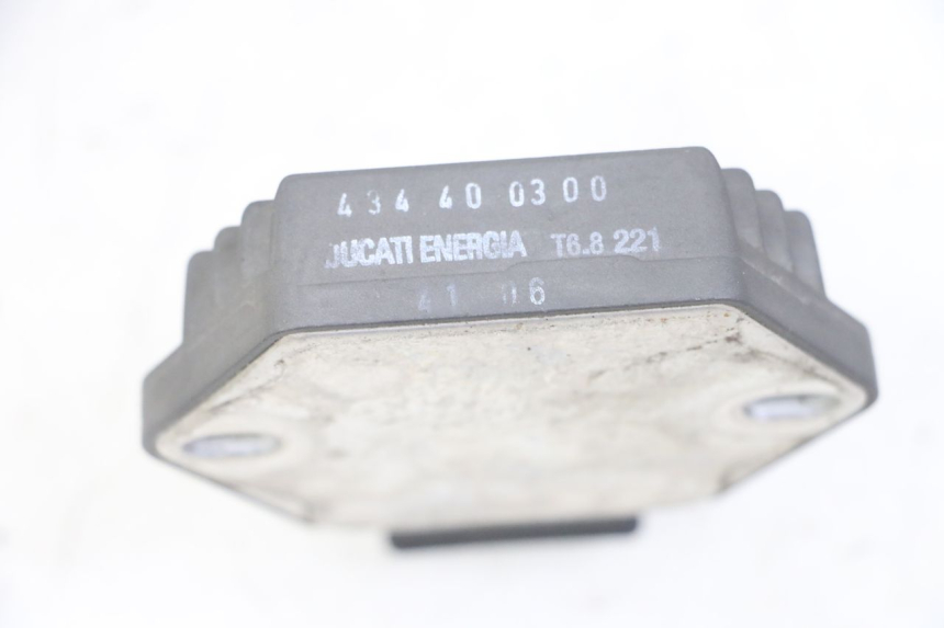 photo de REGULATEUR CHARGE HONDA CBF 500 (2004 - 2007) - Autre angle de vue