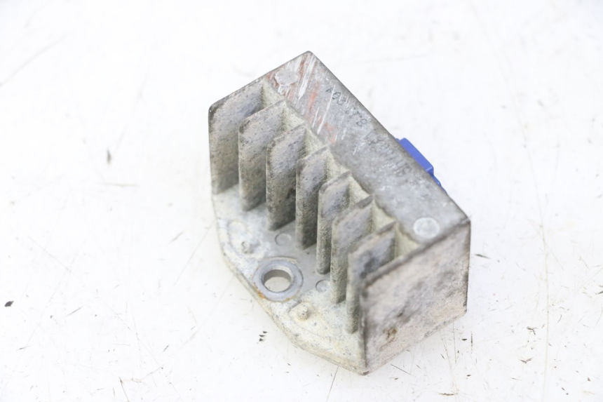 photo de REGULATEUR CHARGE HONDA CBF 125 (2009 - 2015) - Zoom état d’usage