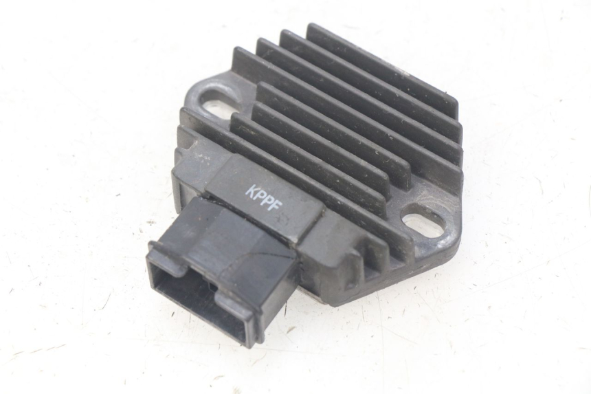 photo de REGULATEUR CHARGE HONDA CBR R 125 (2003 - 2006) - Vue principale
