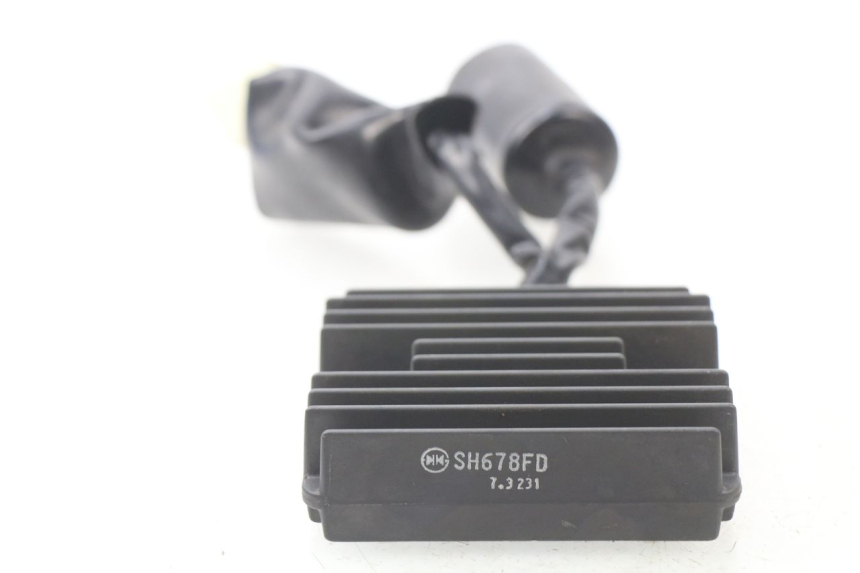 photo de REGULATEUR CHARGE HONDA CBR RR FIREBLADE 1000 (2006 - 2007) - Zoom état d’usage