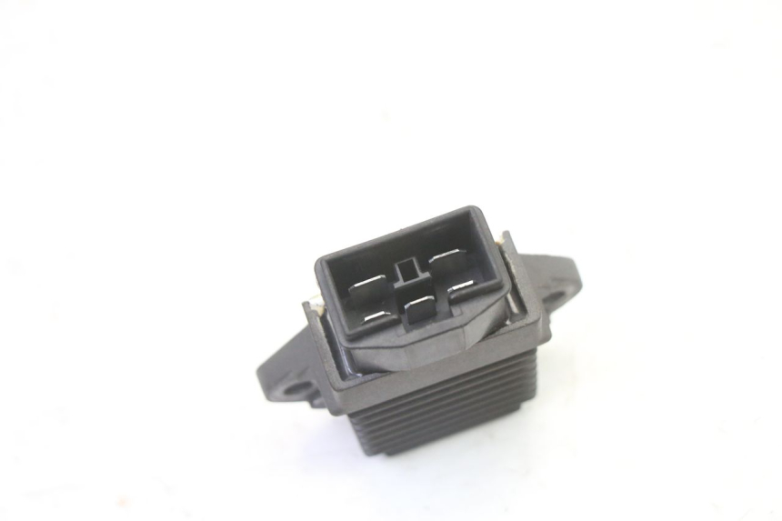 photo de REGULATEUR CHARGE HONDA CBR RR FIREBLADE 900 (1992 - 1994) - Zoom état d’usage