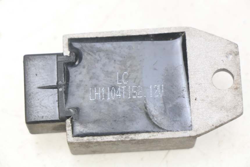 photo de RÉGULATEUR DE CHARGE TNT MOTOR CITY 50 (2007 - 2018) - Zoom état d’usage