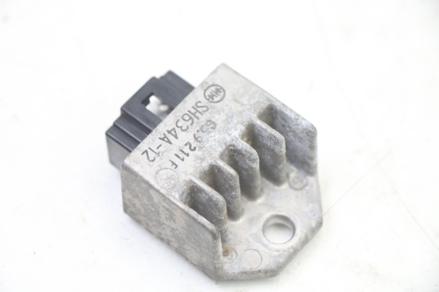 photo de REGULATEUR CHARGE PEUGEOT CITYSTAR 2T 50 (2018 - 2021) - Détail de la pièce