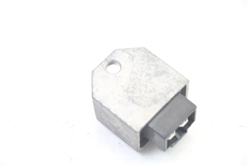 photo de REGULATEUR CHARGE PEUGEOT CITYSTAR 50 (2013 - 2017) - Autre angle de vue