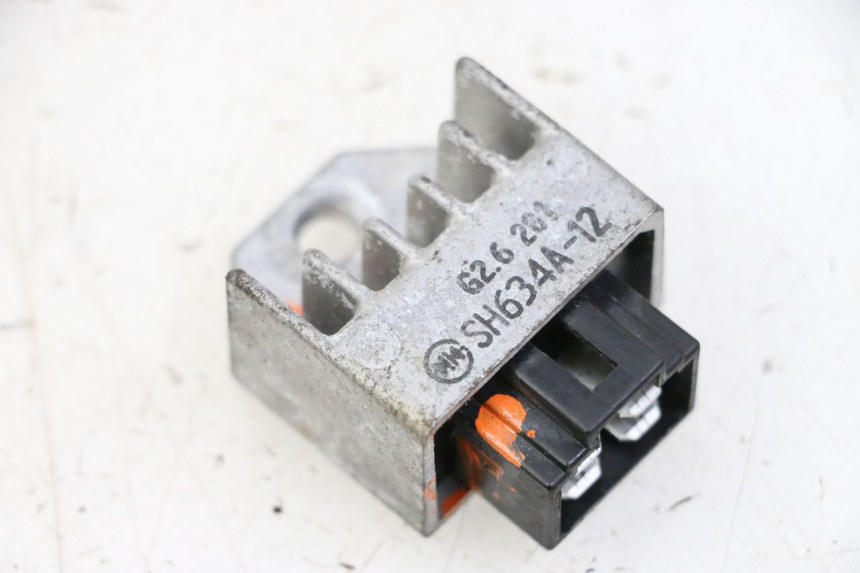 photo de REGULATEUR CHARGE PEUGEOT CITYSTAR 50 (2013 - 2017) - Vue principale