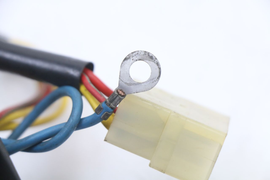 photo de REGULATEUR CHARGE APRILIA CLASSIC 125 (1995 - 2001) - Autre angle de vue