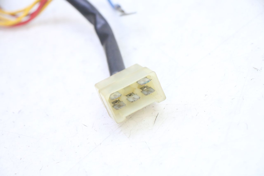 photo de REGULATEUR CHARGE APRILIA CLASSIC 125 (1995 - 2001) - Gros plan technique