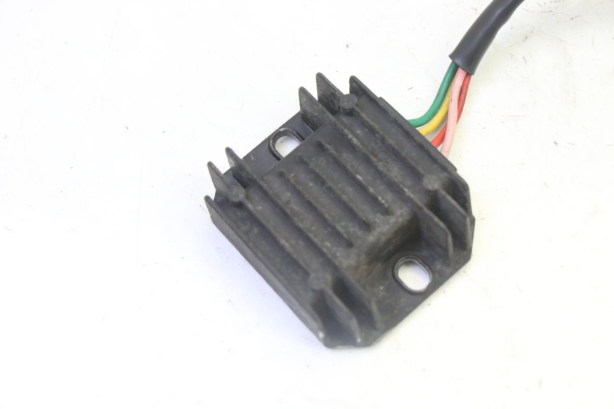 photo de REGULATEUR CHARGE SYM CROX 4T 50 (2016 - 2023) - Détail de la pièce