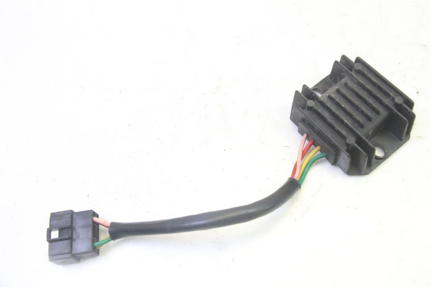 photo de REGULATEUR CHARGE SYM CROX 4T 50 (2016 - 2023) - Zoom état d’usage