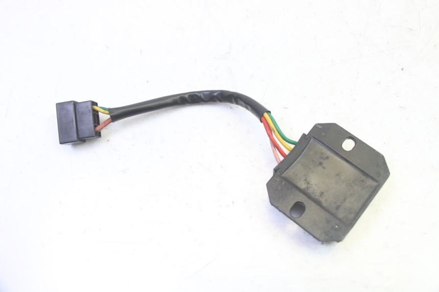 photo de REGULATEUR CHARGE SYM CROX 4T 50 (2016 - 2023) - Autre angle de vue
