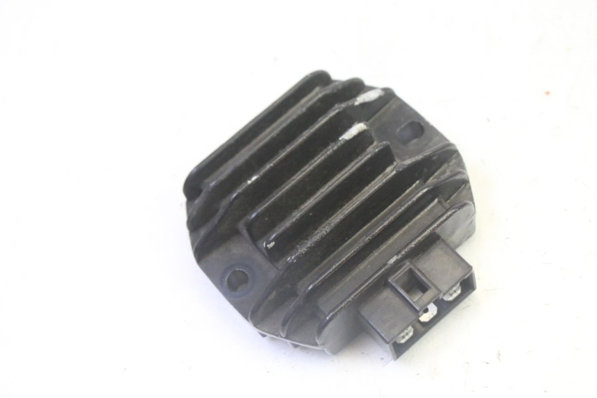 photo de REGULATEUR CHARGE YAMAHA CYGNUS X INJECTION 125 (2007 - 2013) - Vue principale