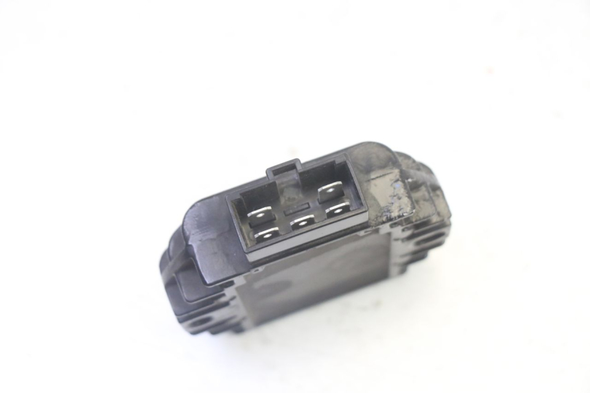 photo de REGULATEUR CHARGE YAMAHA CYGNUS X INJECTION 125 (2007 - 2013) - Zoom état d’usage